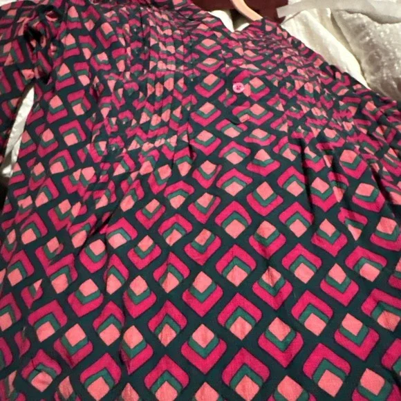 Terra & Sky Women's 1X Blouse Pink Geometric Design V-Neck Long Sleeve Button Up - Picture 10 of 11